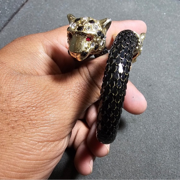 Whiting & Davis Gold Tone Black Mesh Double Panther Heads Wrap Around Bracelet - Picture 4 of 13